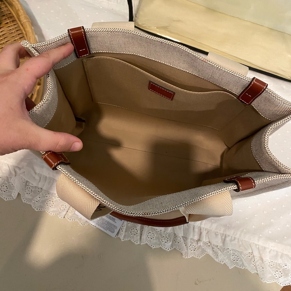 Chloé Woody Medium Tote Bag in Linen - Picture 3 of 8